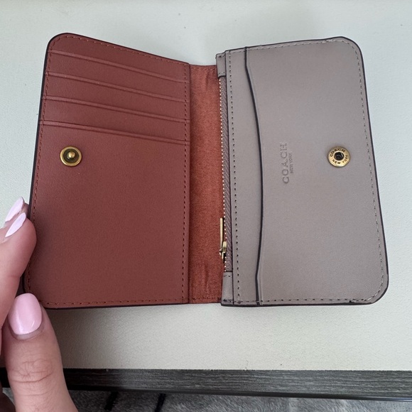 Coach Compact Leather Wallet in Taupe Gray with Gold 'C' Logo - Picture 3 of 5
